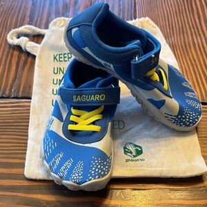 Kids Blue & Yellow Saguaro Barefoot Shoe - size 28